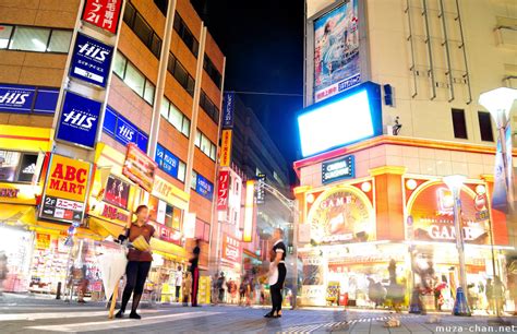 池袋 ラブホ女子会：都市の夜に咲く秘密の花